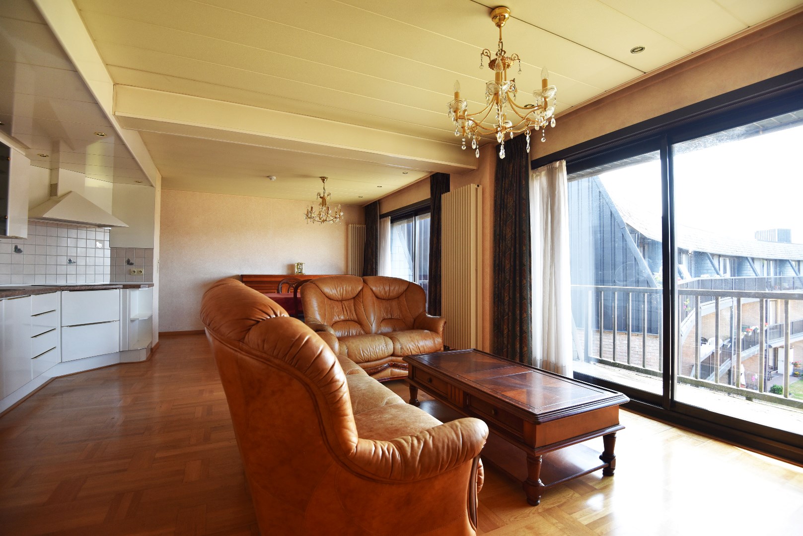 Ruime serviceflat (80m²) met 2 slpks,  2 terrassen en ruime garage (21m²) te Maldegem 