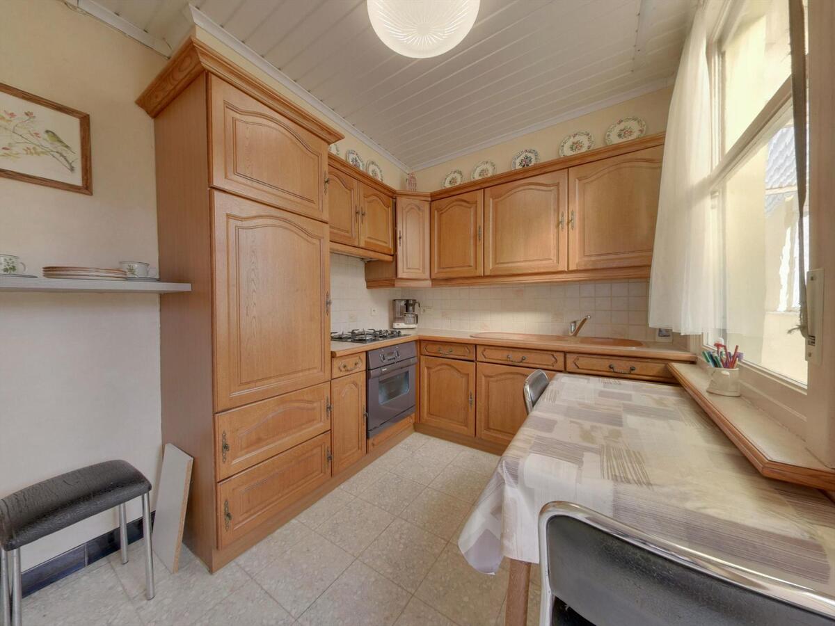 Ruime rijwoning nabij centrum Gistel 