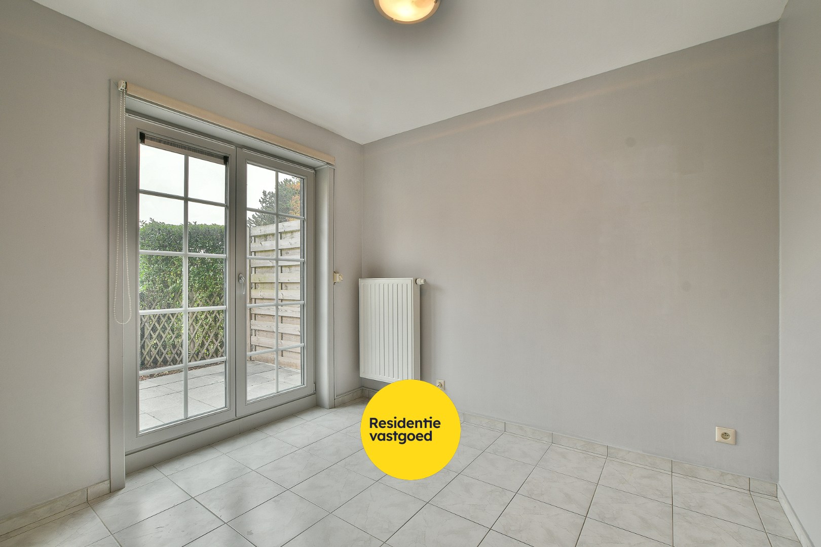 Modern gelijkvloers appartement met 2 slaapkamers– op slechts 500m van strand en zee! 