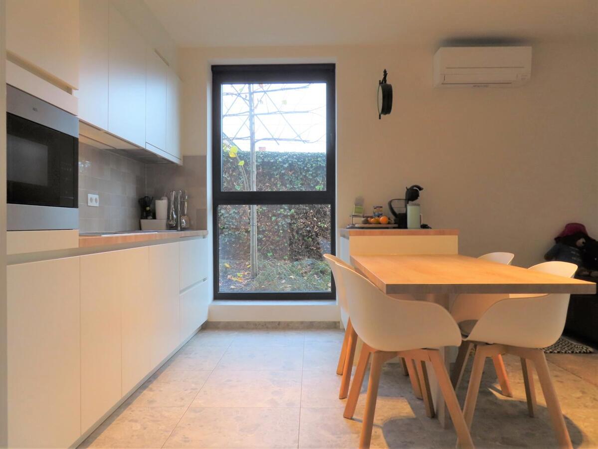 Gelijkvloers BEN - nieuwbouwappartement gelegen te Viversel. 