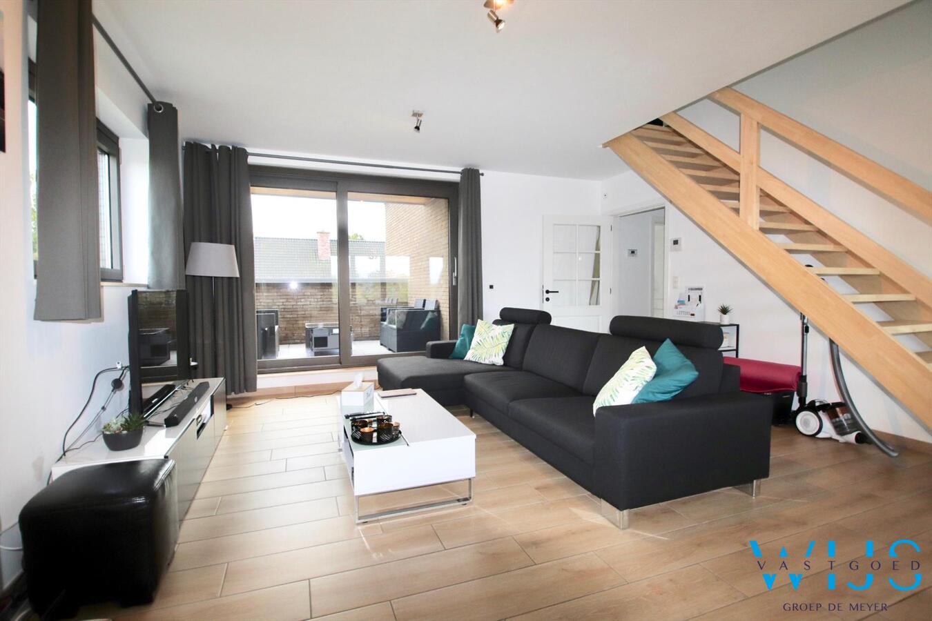 Prachtige duplex + garage in het rustige landelijke OOSTEEKLO 