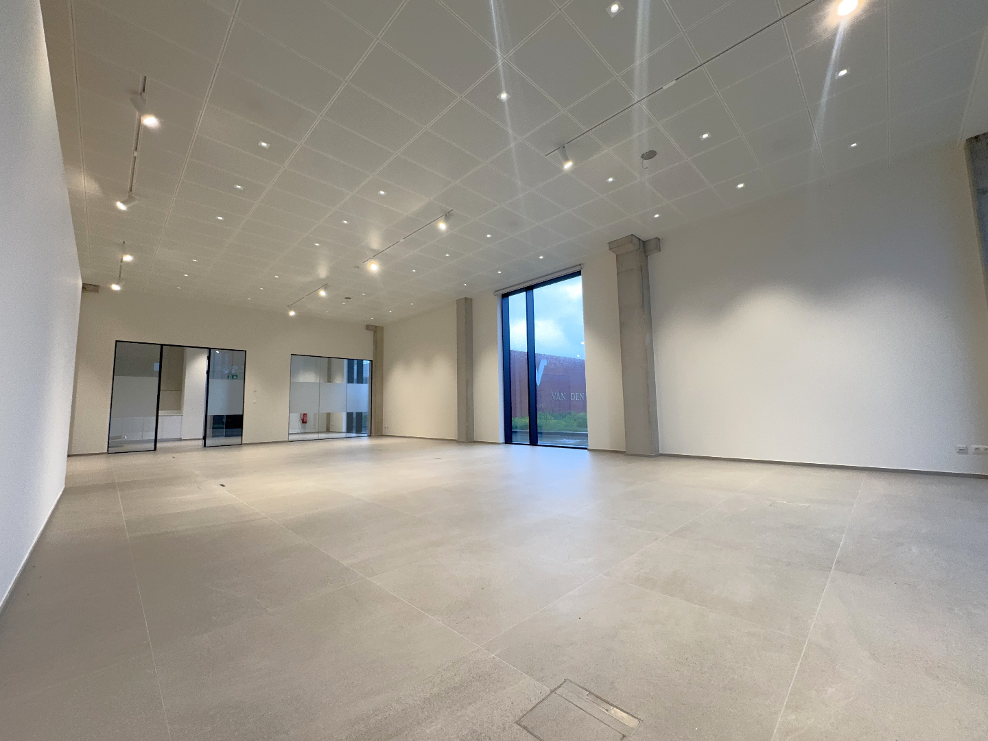 Moderne kantoren te huur vlakbij E17 in Zele