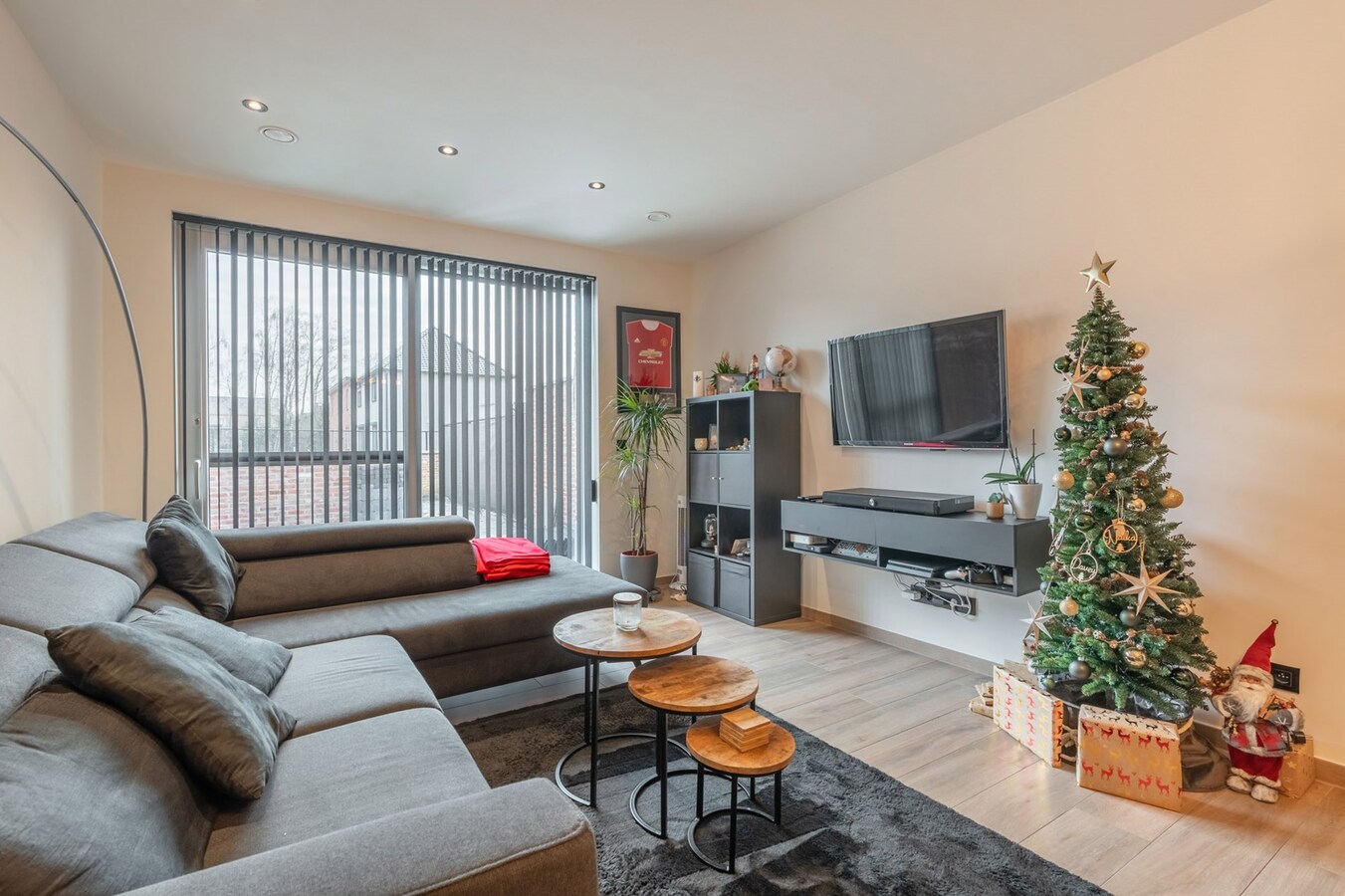 Mooi gelijkvloersappartement met 2 slaapkamers. 