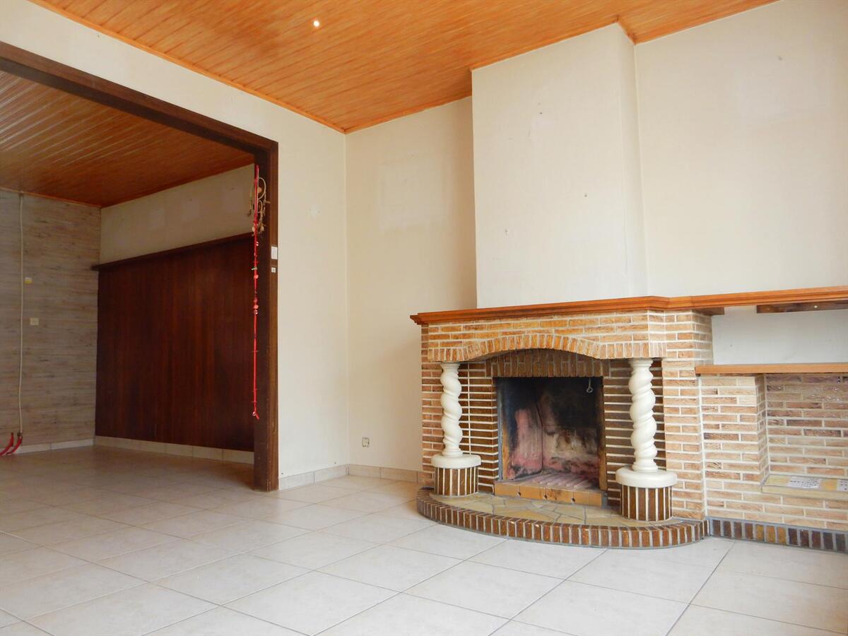 Ruime woning met een zeer groot terras 