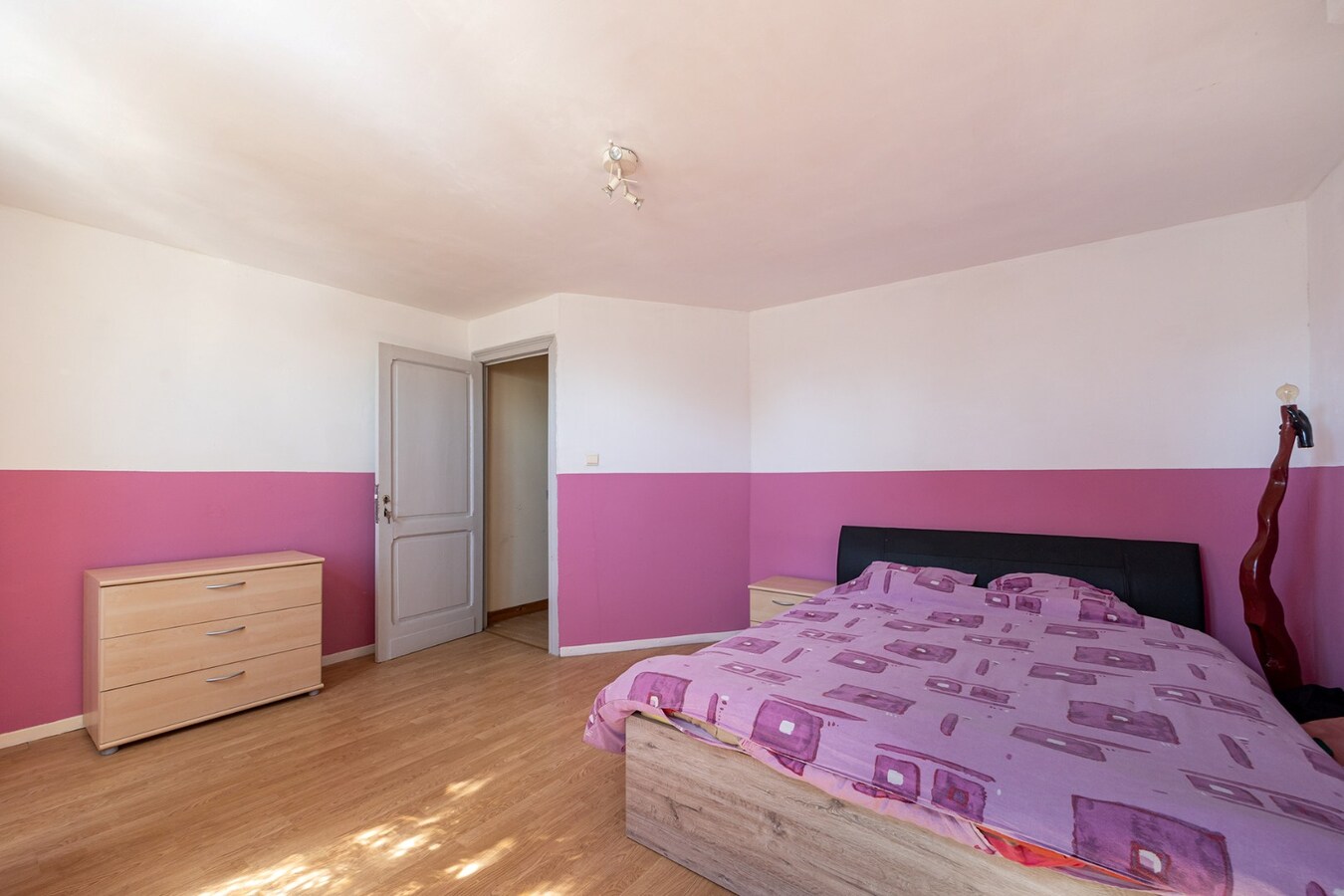 Woning met 3 slpk en gezellige tuin te Willebroek! 