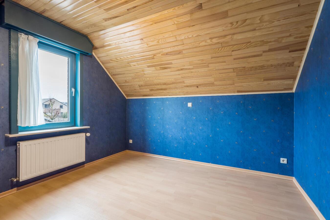 Gunstig gelegen, alleenstaande woning op een boogscheut van de Markt van Houthulst 