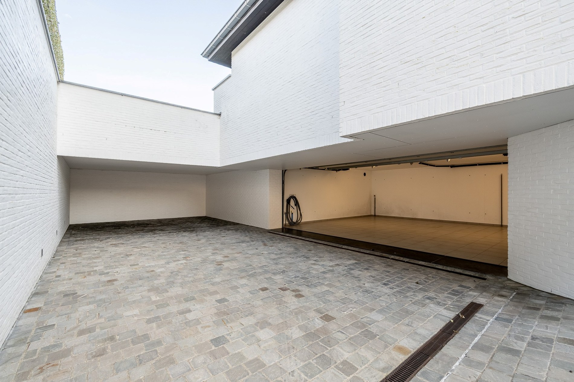 Belle villa prête à emménager située dans une rue adjacente à la Magere Schorre 