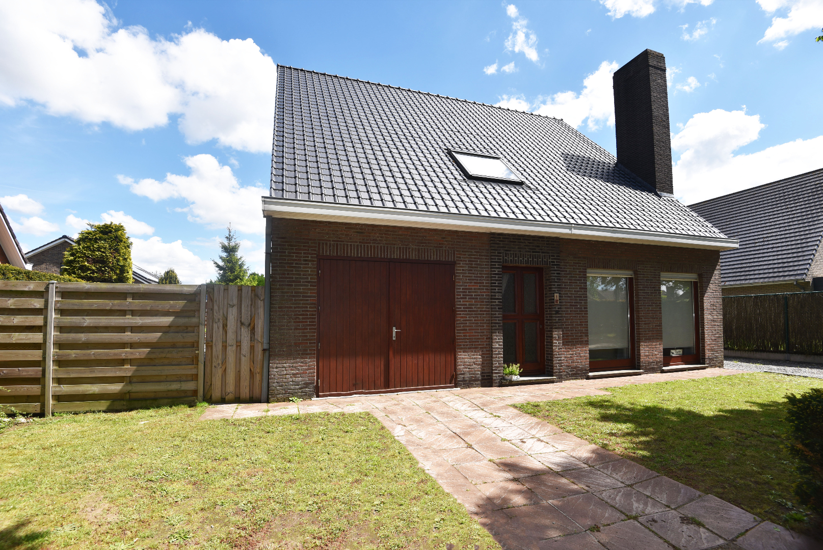 Verder af te werken gezinswoning  4 slpks rustig gelegen te Adegem 