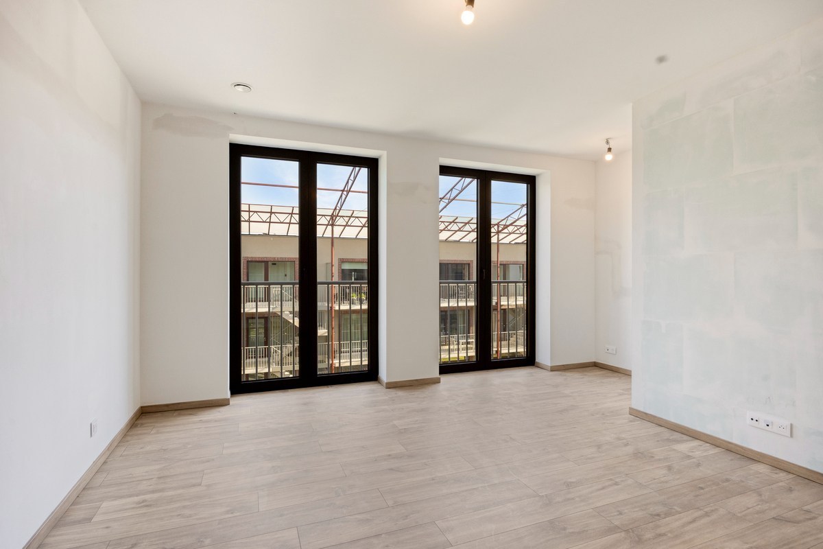 Instapklare woning met zeer goede afwerking, 3 slaapkamers, 3 badkamers, tuin, terras en autostaanplaats in het centrum van Tienen – EPC 27 kWh/m² - bewoonbare opp. 172 m² 