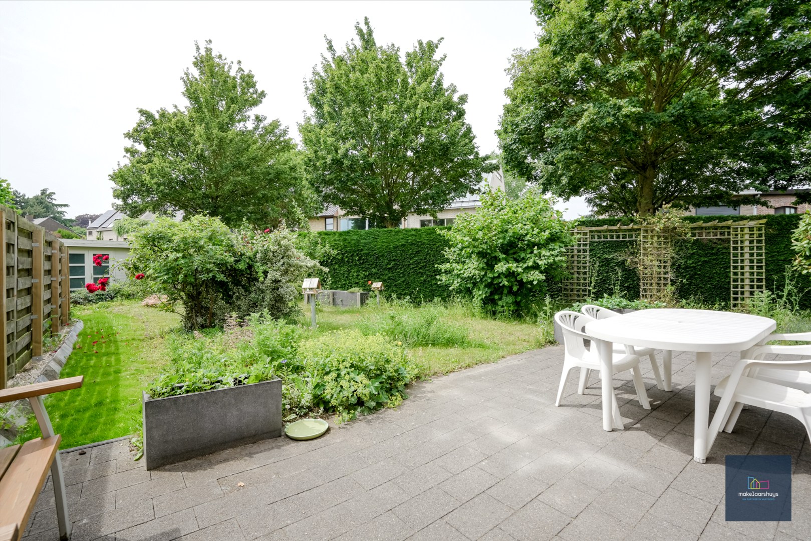 Ruime en  instapklare halfopen bebouwing met tuin 