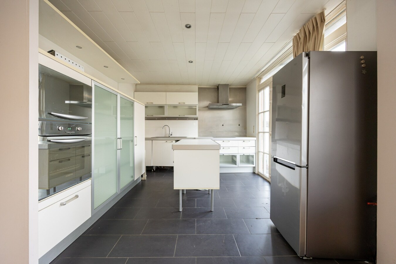 Op te frissen open bebouwing in het centrum van Sint-Antonius 