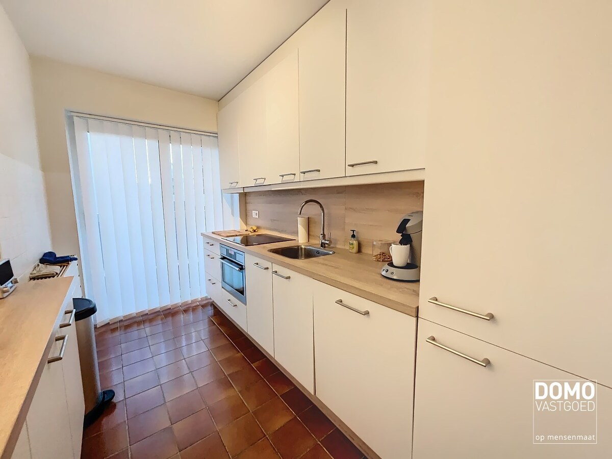 RUIM APPARTEMENT MET 3 SLAAPKAMERS EN GARAGEBOX VLAKBIJ CENTRUM HASSELT 