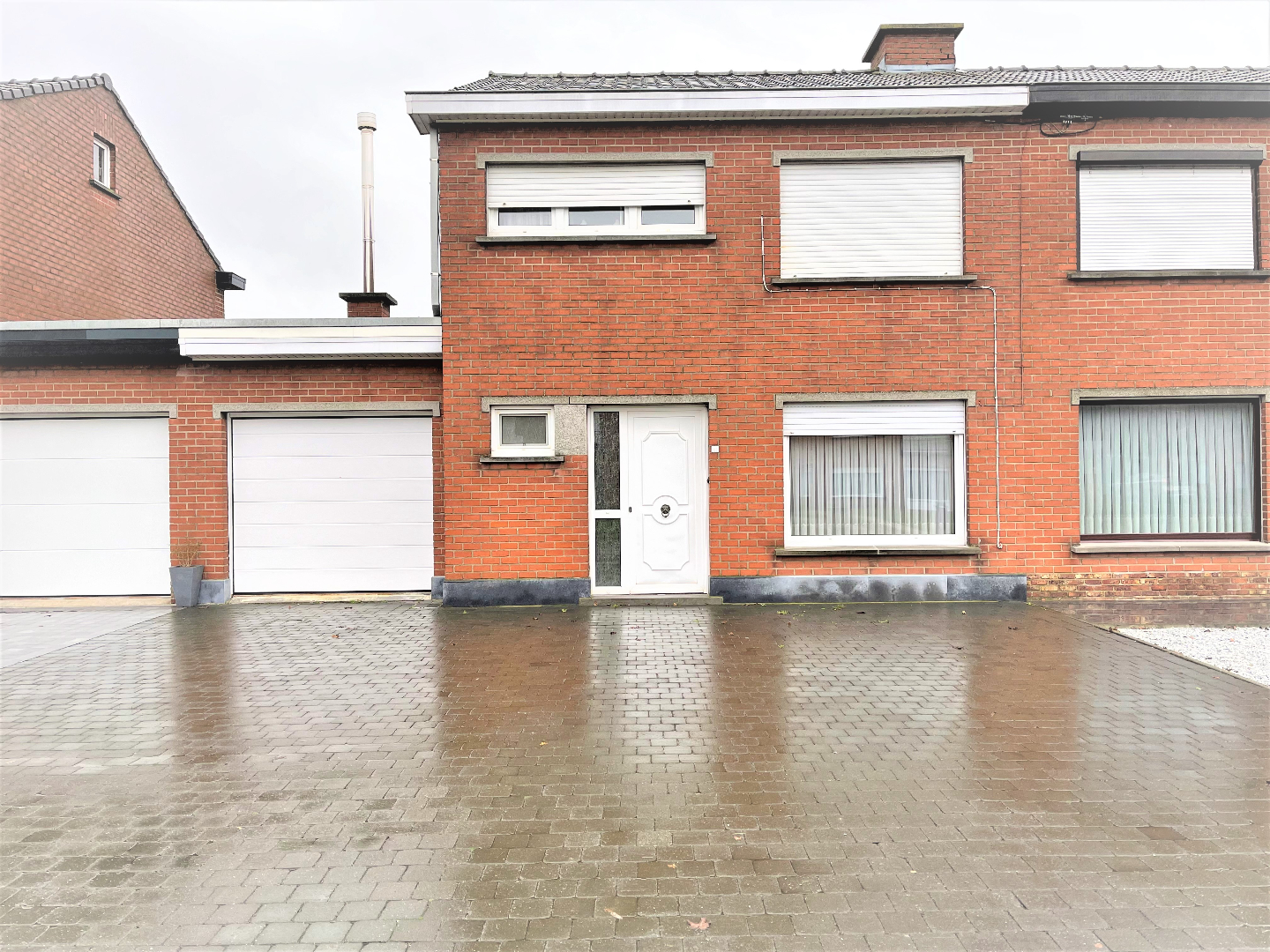 Woning met 3 slaapkamers en garage in rustige buurt 