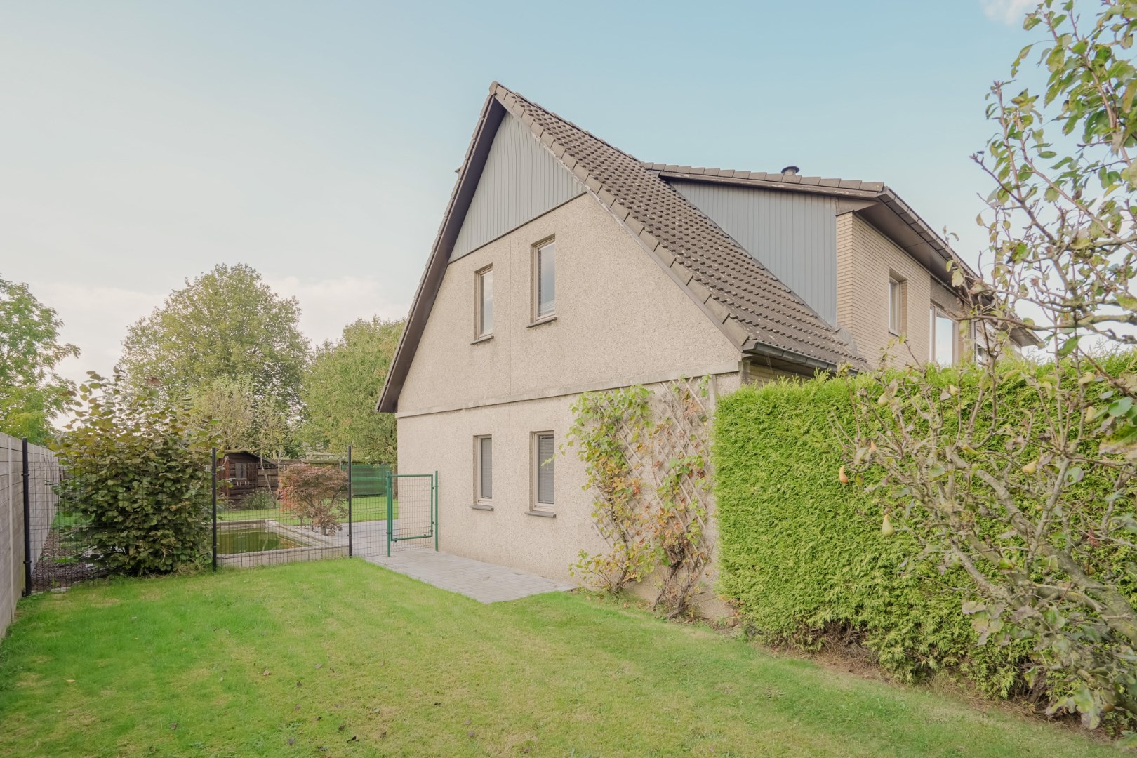 HOB met zonnige tuin in een rustige wijk te Zelzate 