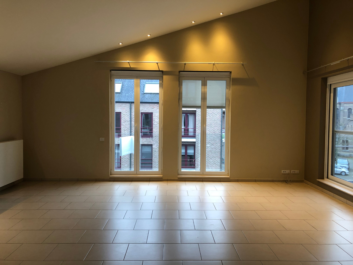 Bijzonder ruim 2-slpk-luxeappartement in centrum De Pinte 