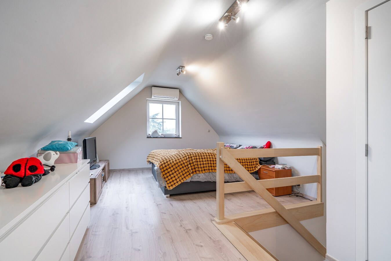 Ruime, landelijke woning met 4 slaapkamers 