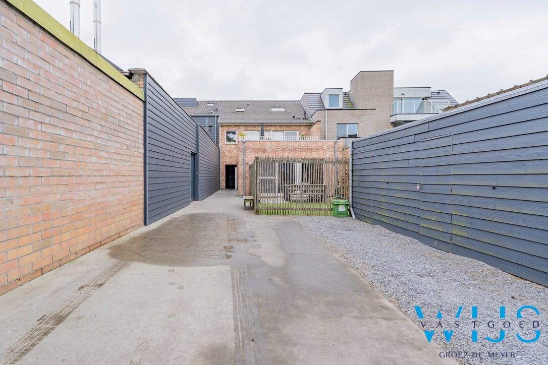 Interessant &amp; ruim duplex appartement te Ertvelde 