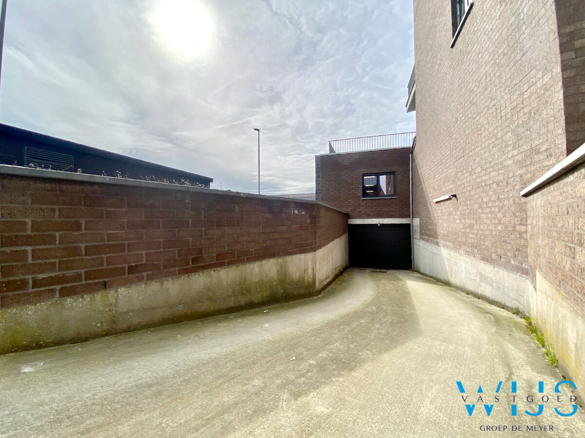 Instapklaar &amp; gezellig appartement met zonneterras te ERTVELDE ! 