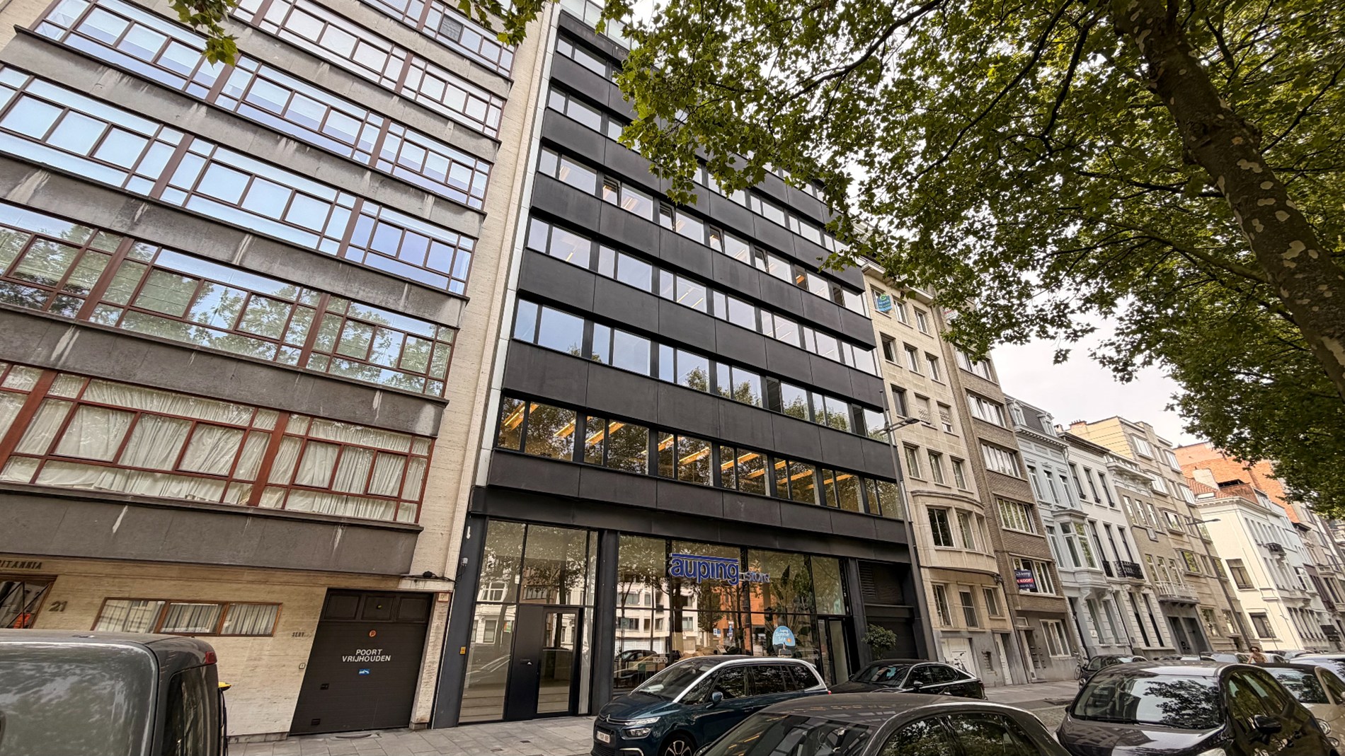Stijlvolle kantoren te huur in National gebouw in Antwerpen
