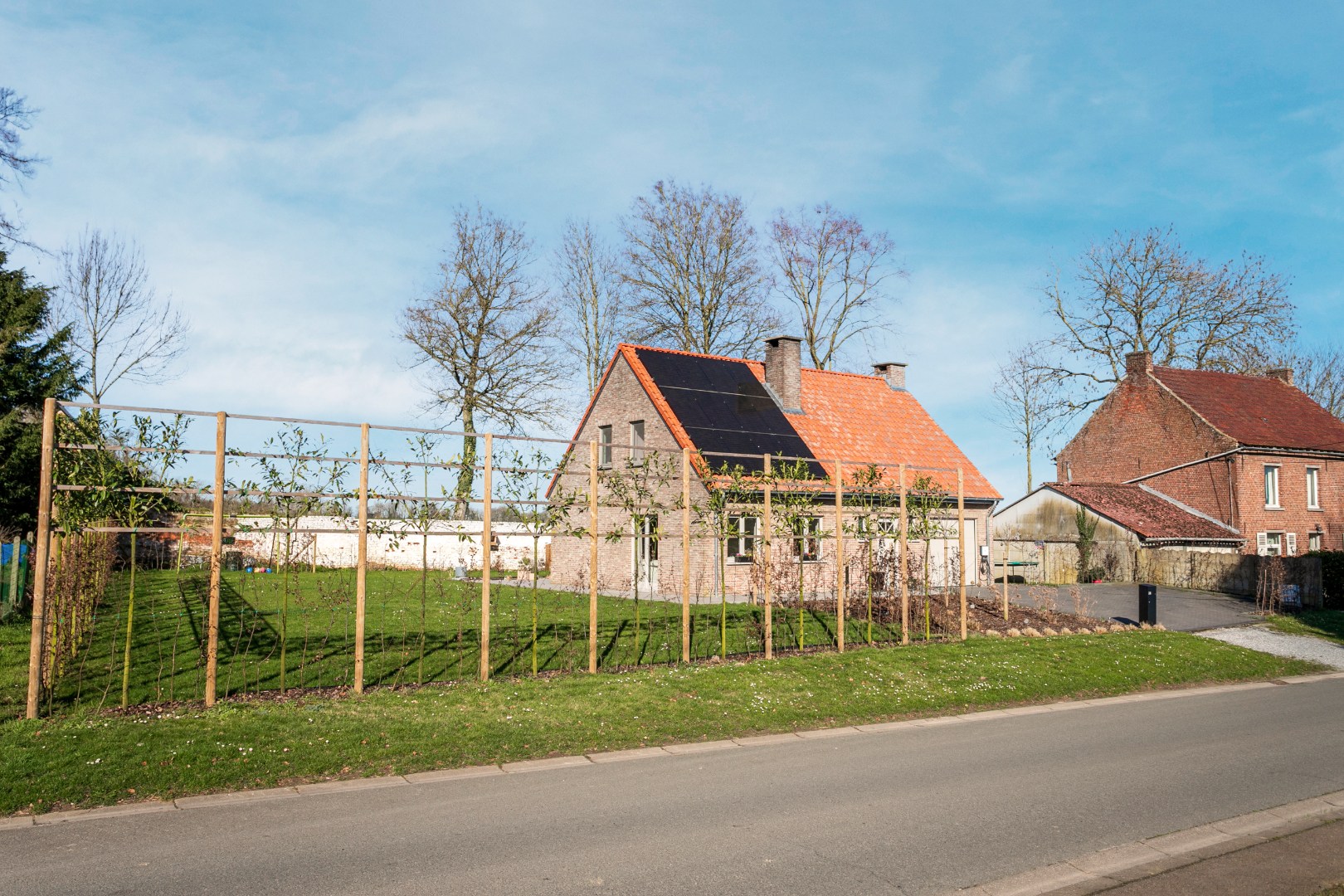 Vrijstaande woning met 4 slpks, zuidgerichte tuin en garage 