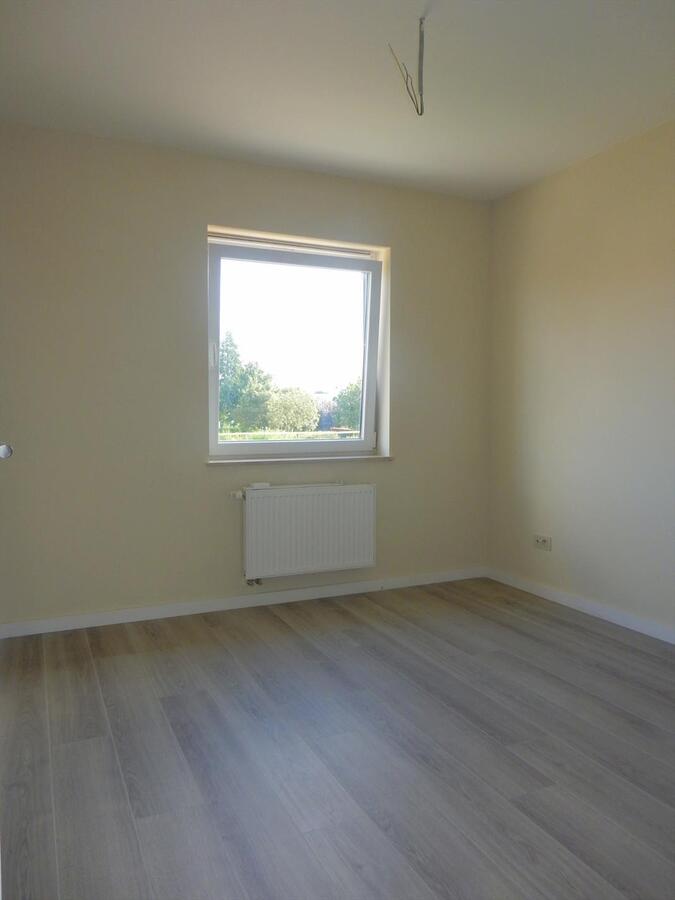 Mooie nieuwbouwwoning met 6 slaapkamers en garage 