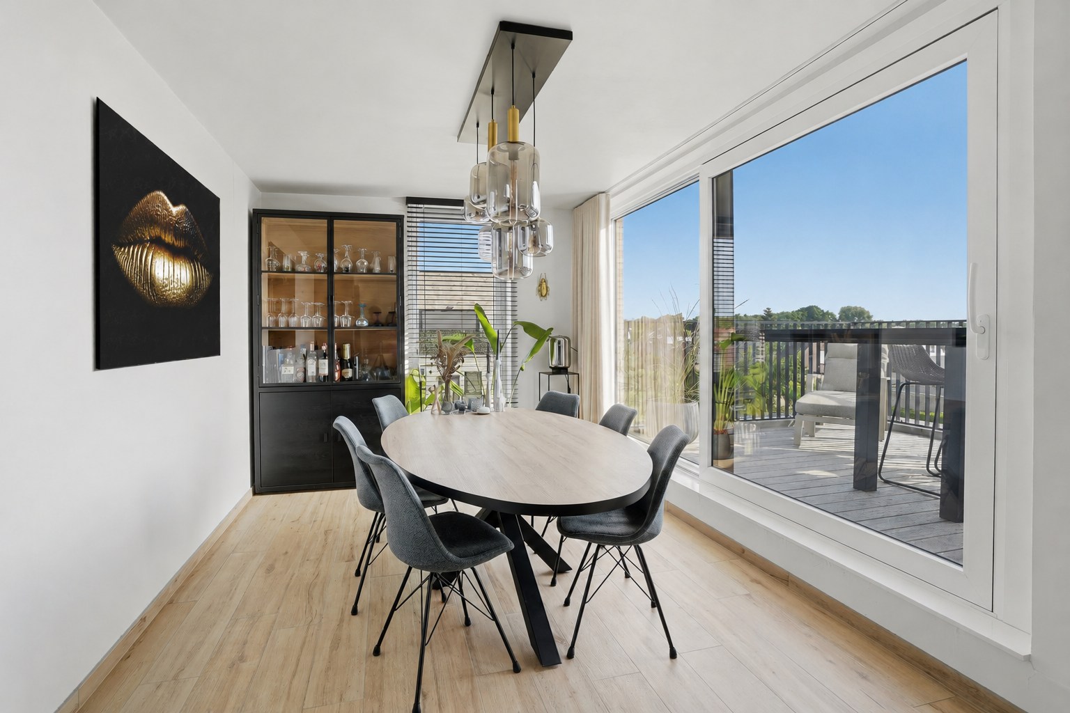 Prachtig instapklaar appartement met terras, groen zicht en autostaanplaats 