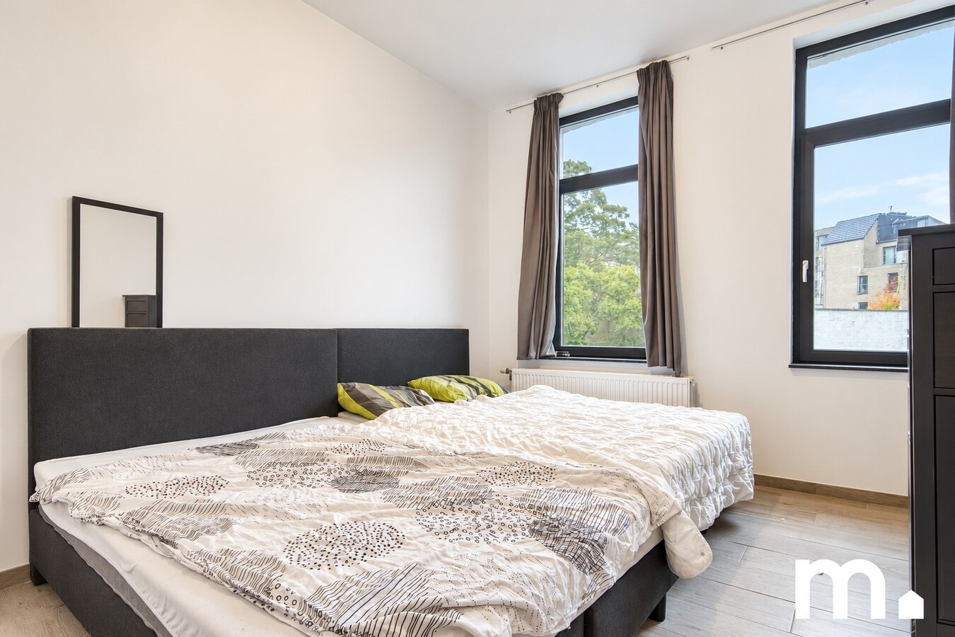 Instapklare woning met 4 slaapkamers, ruime zolder en 16 zonnepanelen in Izegem! 
