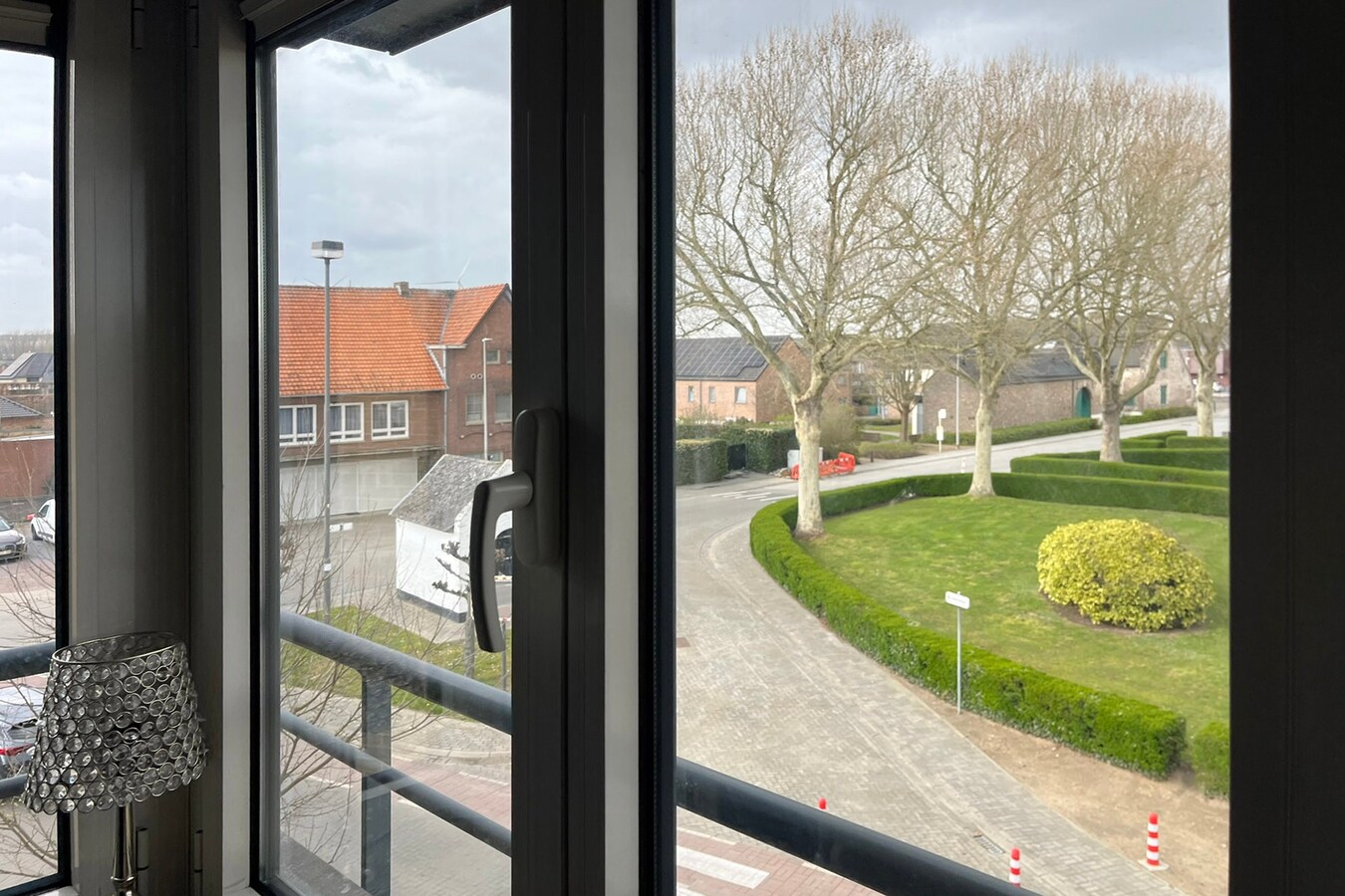 Centrum Dilsen: comfortabel appartement met terras en parking 