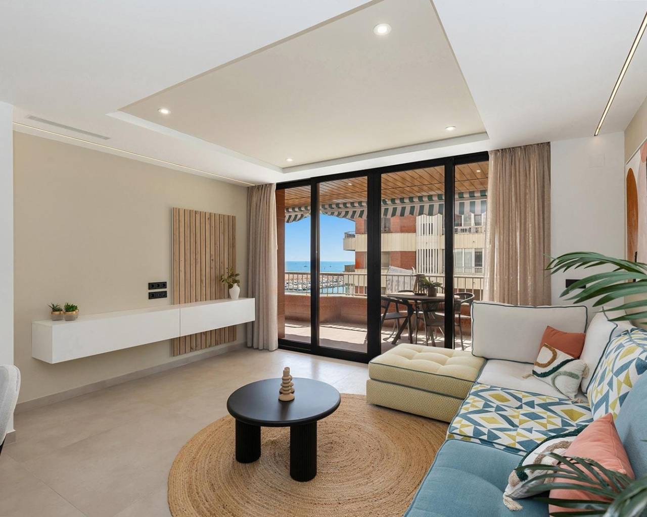 Eindelijk: uw droomappartement pal aan het strand van Torrevieja 