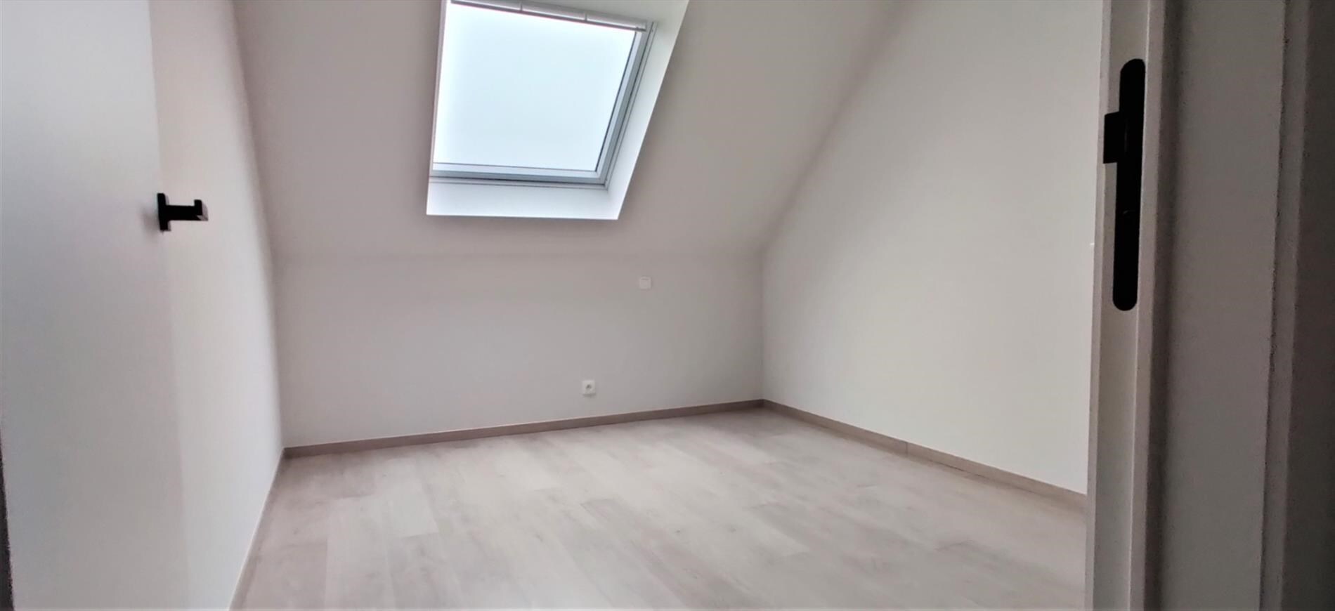 Nieuwbouwwoning met 4 slaapkamers en tuin 