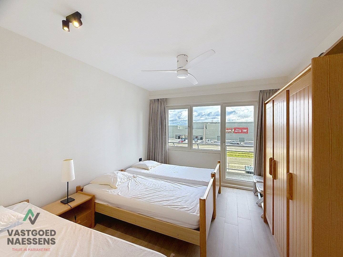 SCHITTEREND VERNIEUWD 3 SLPK APP MET ZICHT OP ZEE EN TERRAS 