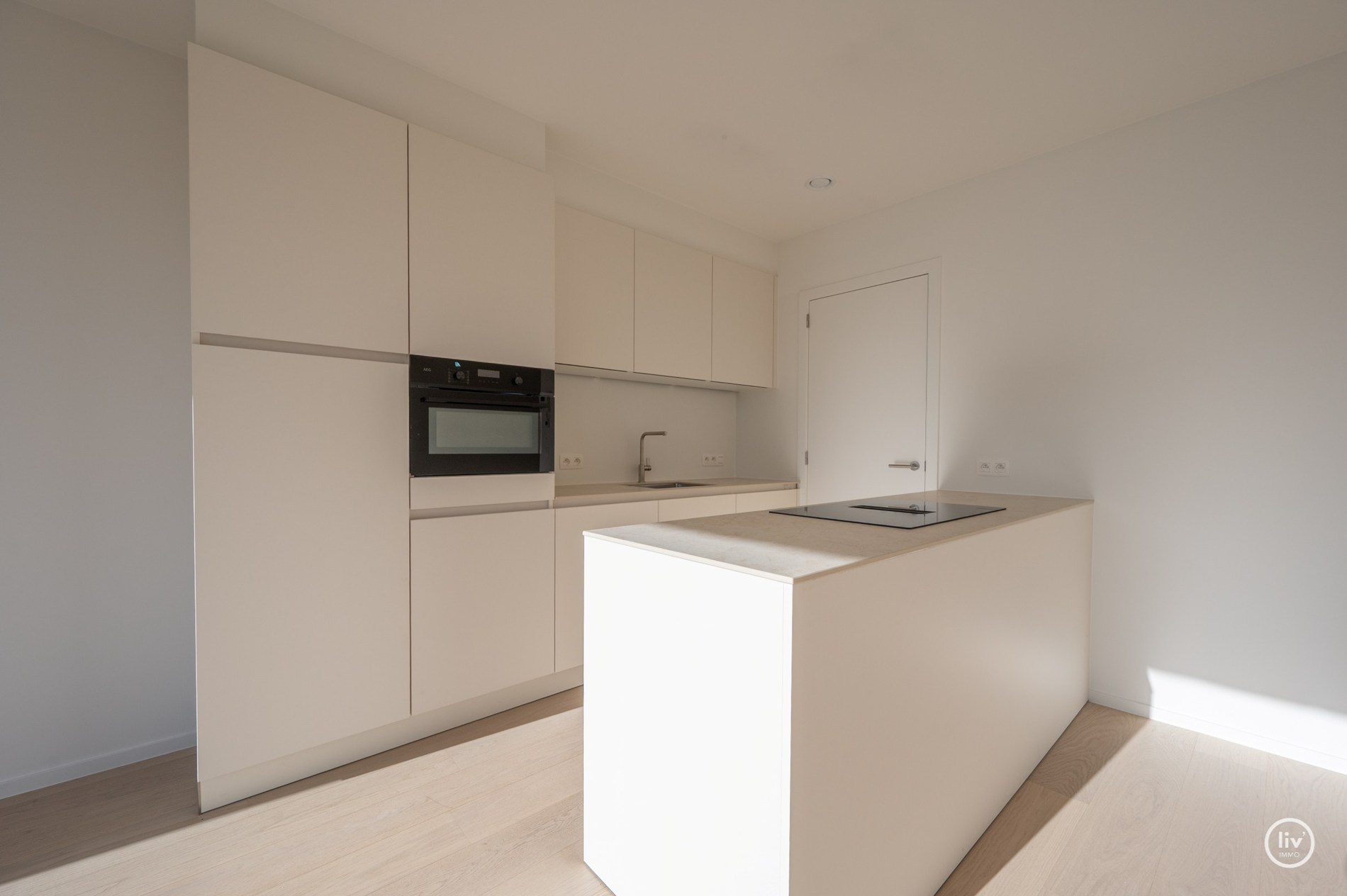 JOURNÉE PORTES OUVERTES Samedi 17/10 (10h-12h) à Knokkestraat 683 : Appartement neuf idéalement situé dans la résidence Maurice (avec possibilité d'achat d'un emplacement de parking intérieur). 