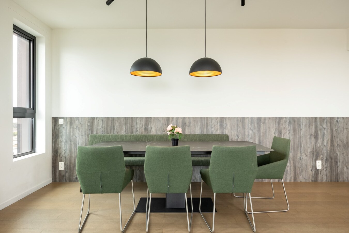 Stijlvol appt. met terras in de 'London Tower' op 't Eilandje! 