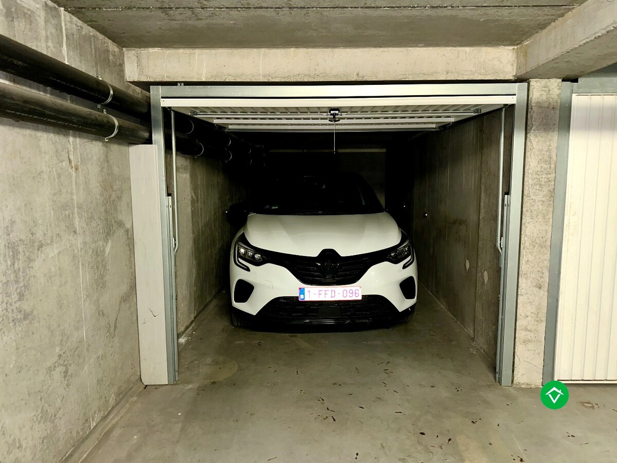 Ondergrondse garage (18,75m²) in centrum Gistel te koop 