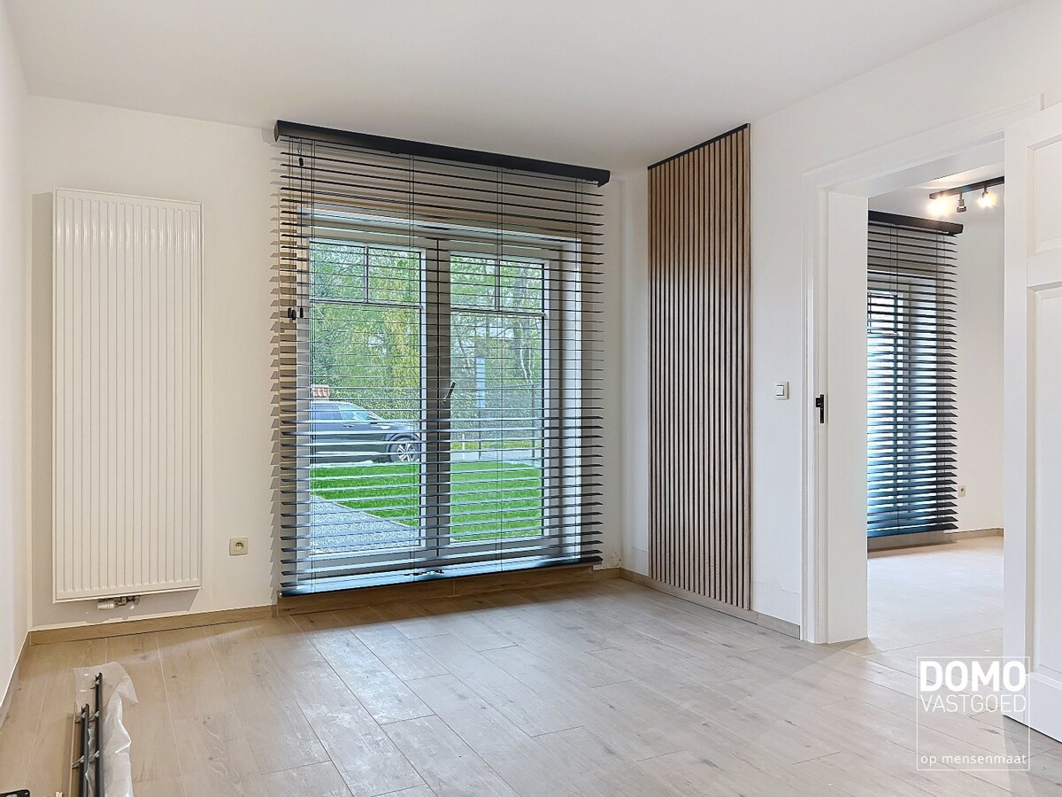 VOLLEDIG GERENOVEERDE WONING MET 3 SLAAPKAMERS EN ZUIDGERICHTE TUIN 