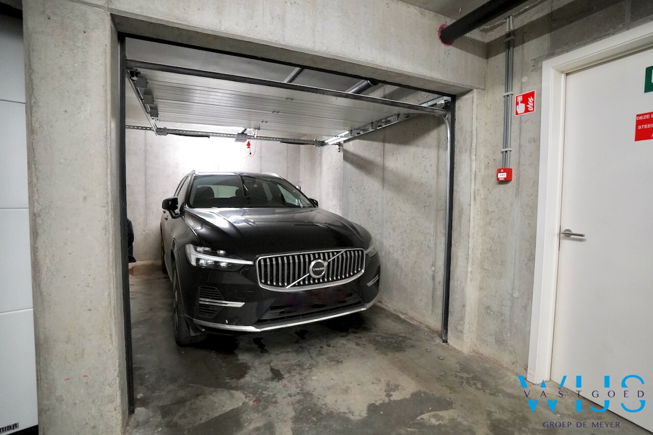 Prachtig lichtrijk appartement in het CENTRUM van ERTVELDE ! 