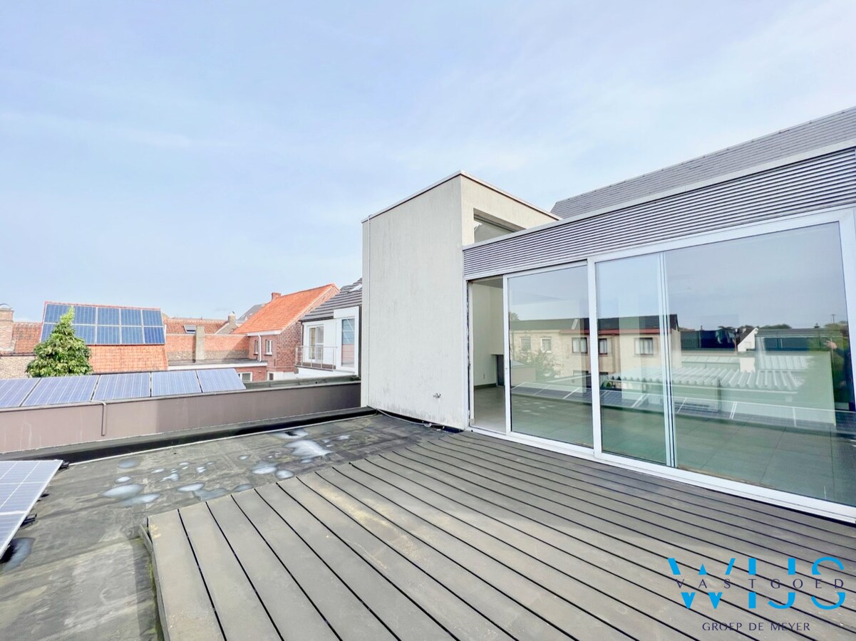 Uniek lichtrijk tweeslaapkamerappartement in hartje ERTVELDE! 