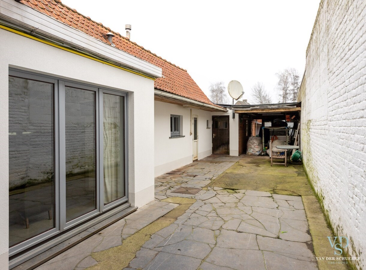 Ruime, gezellige woning met garage én atelier. 