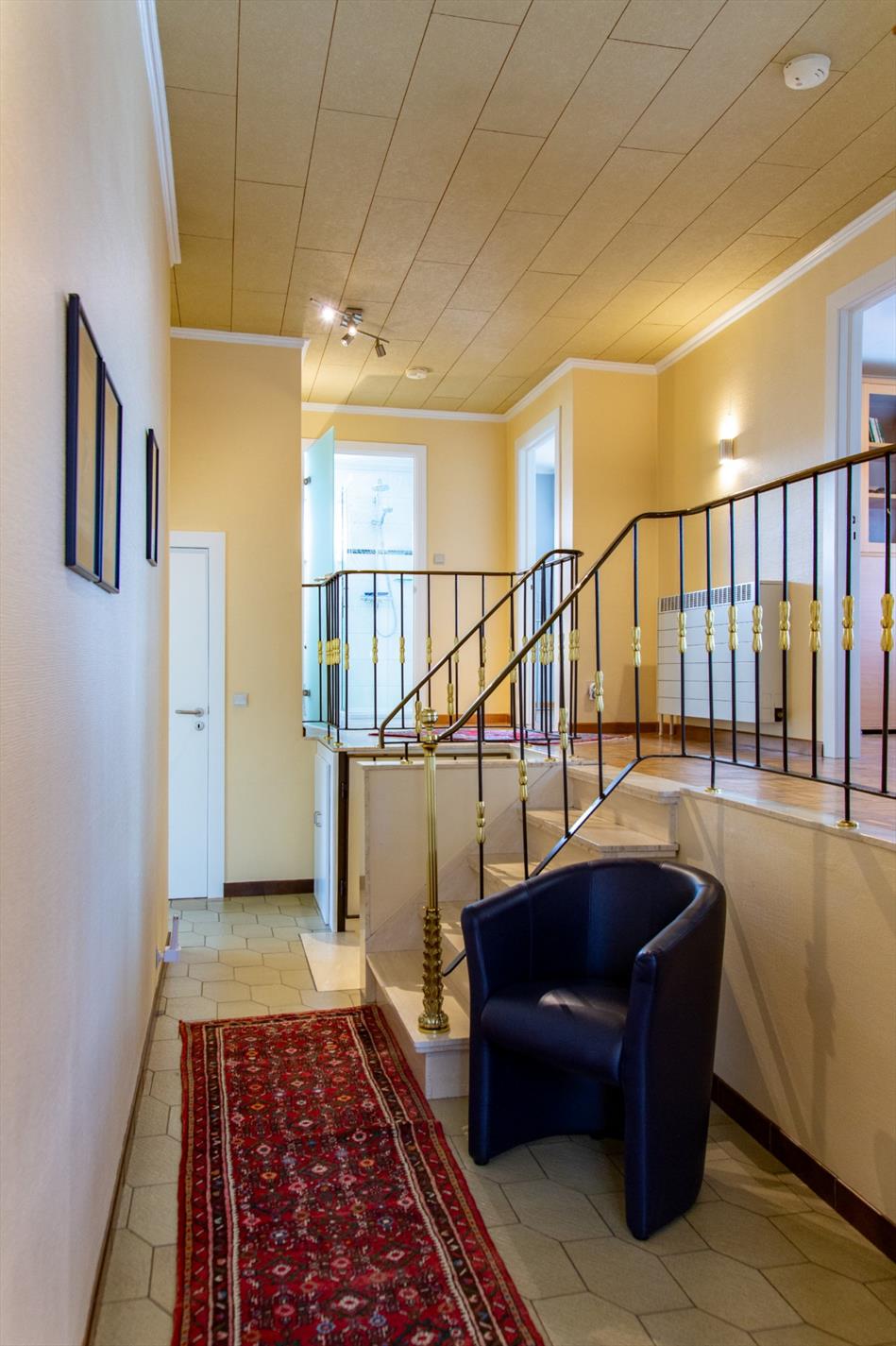 Gerenoveerde woning met 4 slpks én zonnepanelen (met stroomcertificaten!) rustig gelegen te Maldegem 