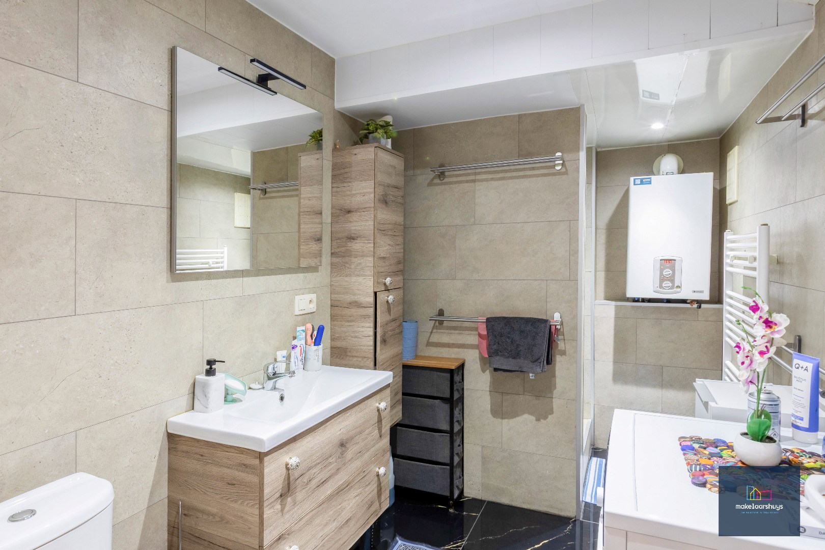 Woning met 4 slaapkamers en koer nabij centrum Gent 