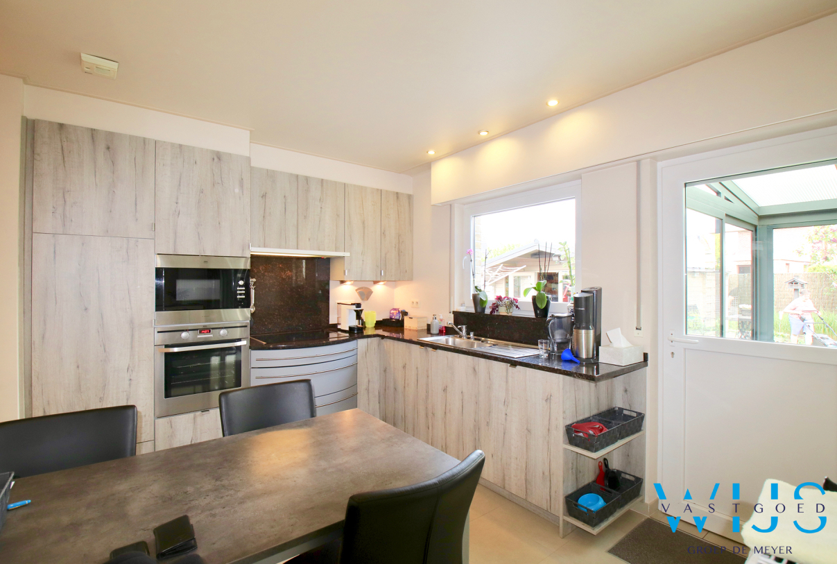 Prachtige instapklare bungalow te Waarschoot ! 