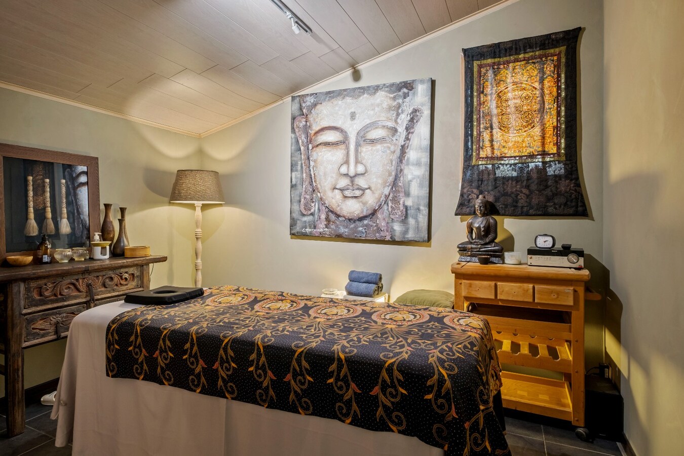 Exclusieve villa met buitenzwembad en privéwelness te Waregem ! 