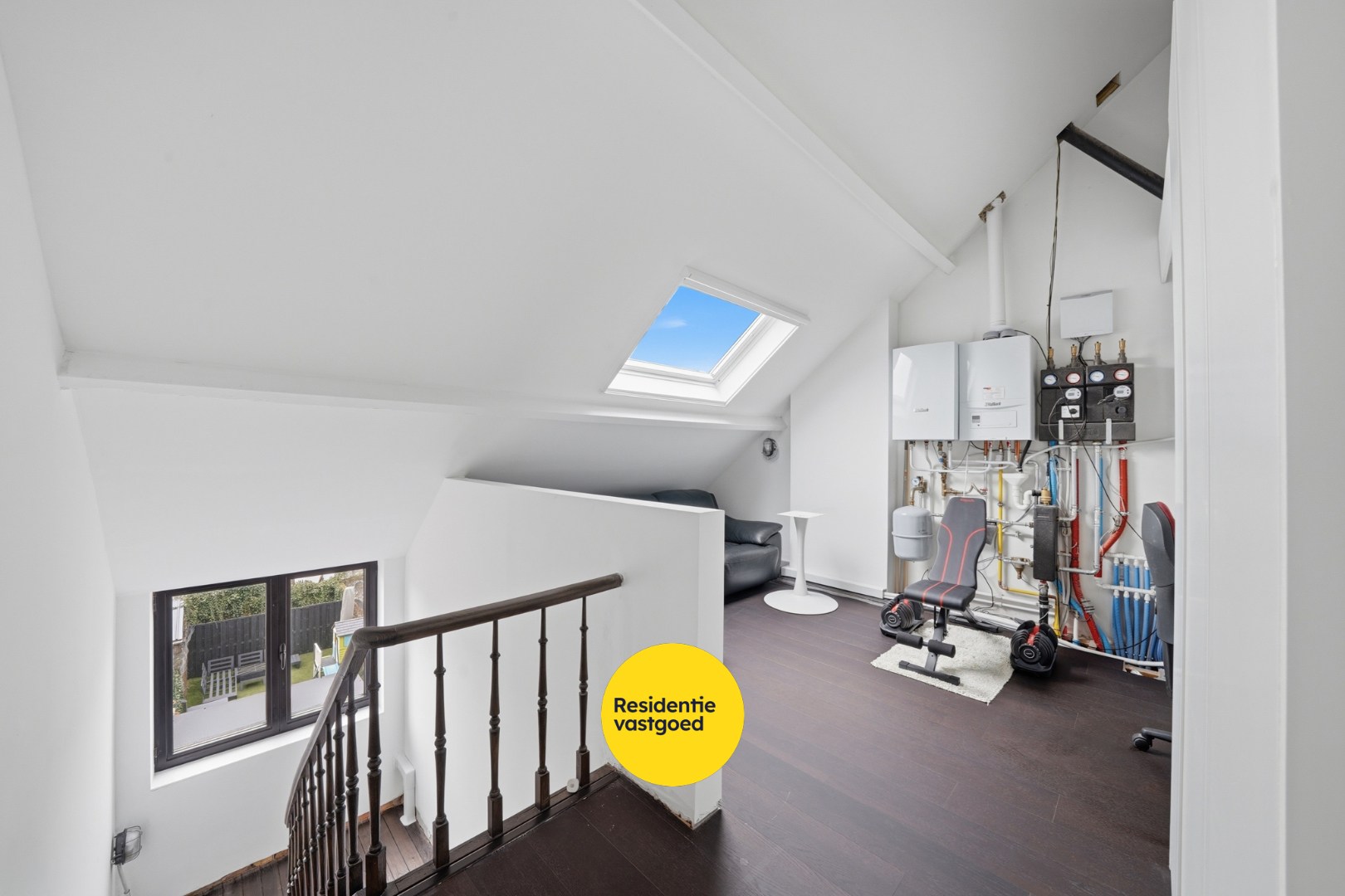 Volledig gerenoveerde woning met zonnige buitenruimte 