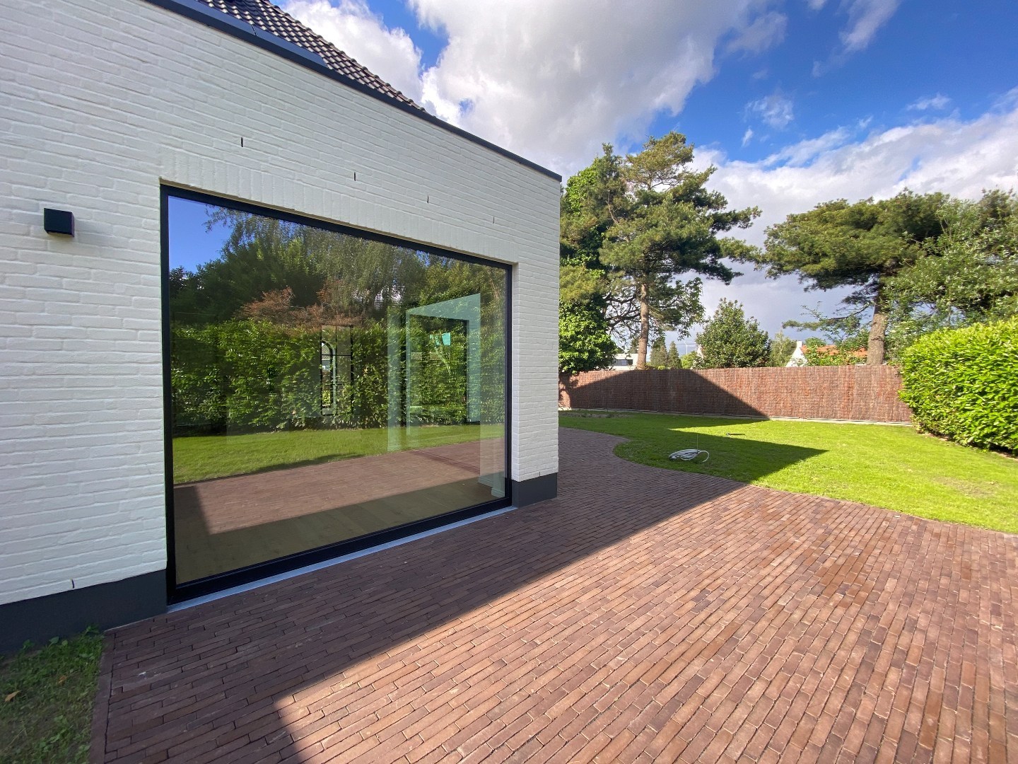 Exclusieve, energiezuinige nieuwbouwwoning op een discrete ligging te Waregem! 