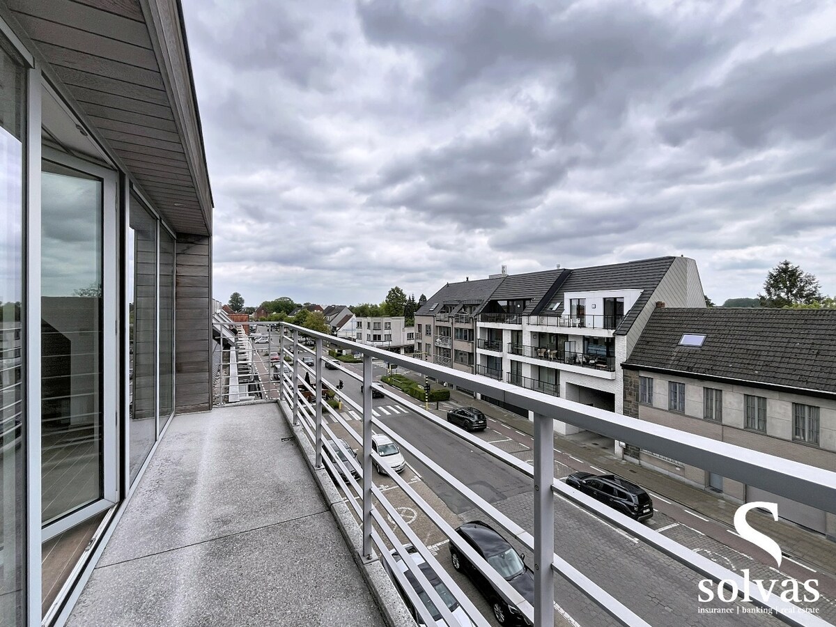 Zéér mooi en ruim appartement te huur in centrum Waarschoot 