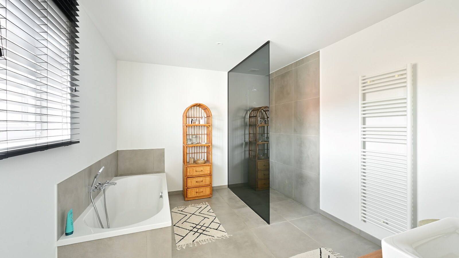 Recent gebouwde en ruime gezinswoning in een kindvriendelijke wijk 