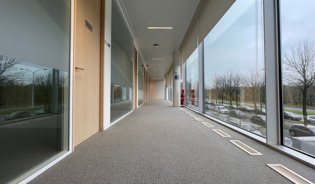 Hedendaagse kantoren te huur in Onyx Building te Berchem