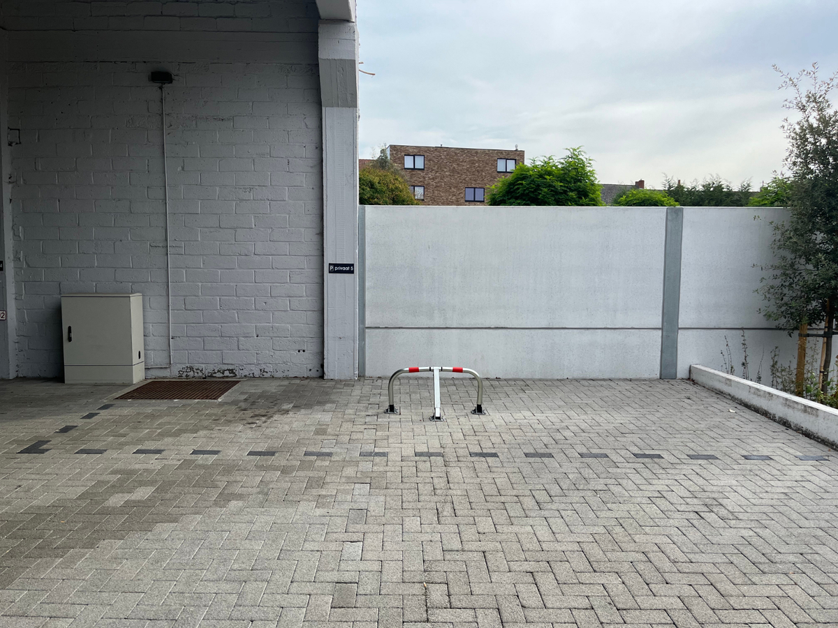 Uitstekend gelegen parkeerplaats in centrum Gavere 