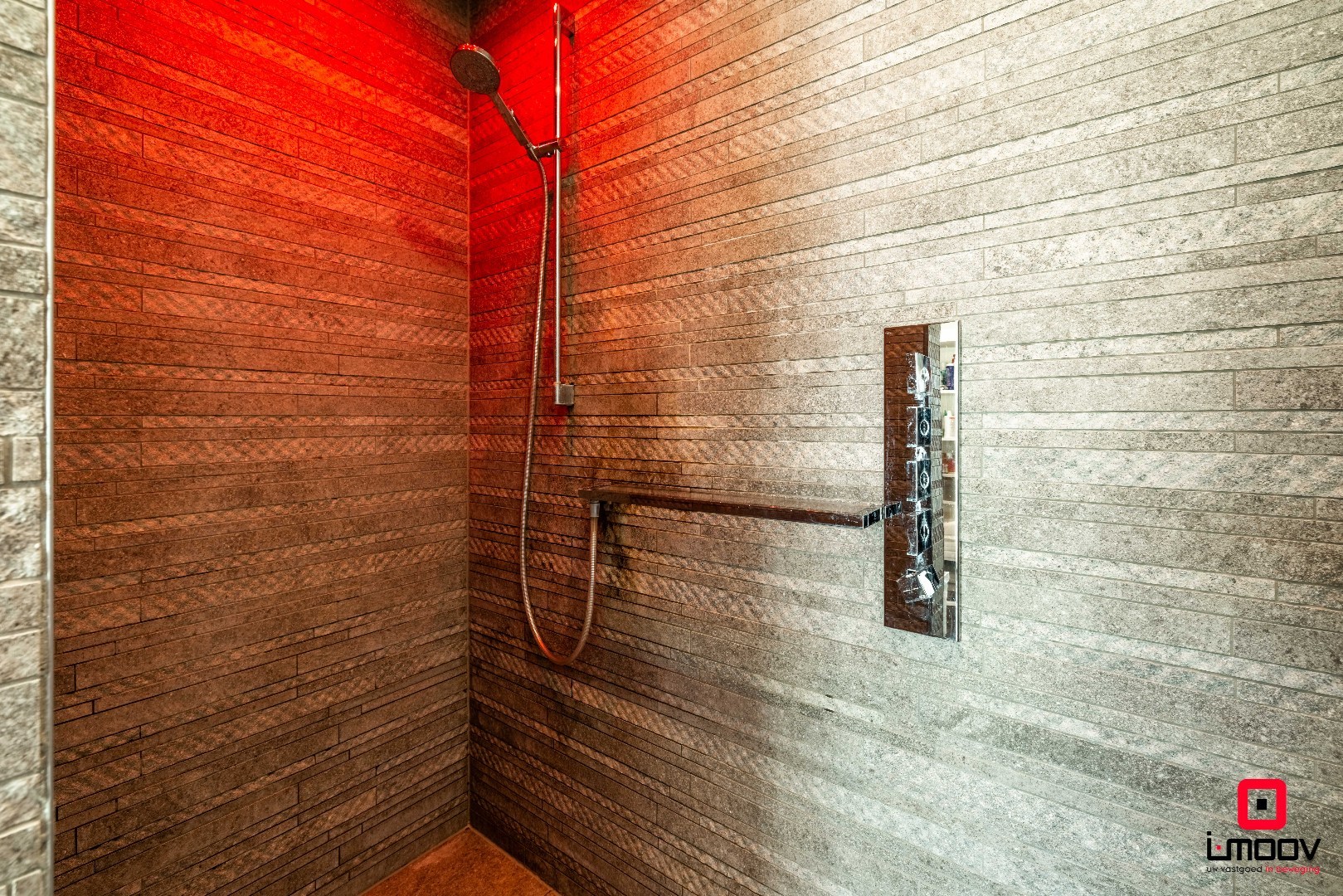 Exclusieve villa met infinity pool en resortgevoel op topligging in Mariakerke 