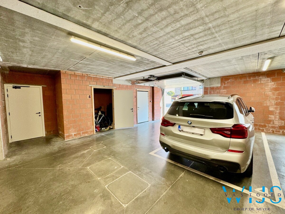 PRACHTIG dakappartement met 4 slaapkamers en 2 terrassen ! 